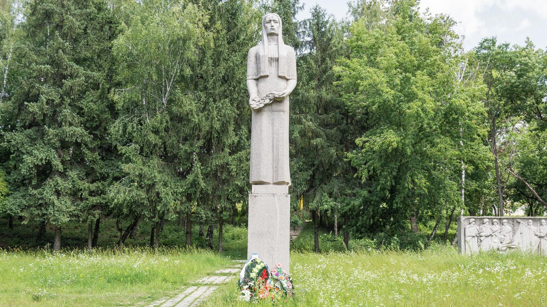 Мемориальный комплекс Скорбящая мать в молдавском городе Единцы - РИА Новости, 1920, 05.11.2022