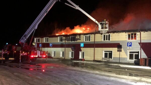 Пожар в кафе-гостинице в селе Малая Лая в Свердловской области