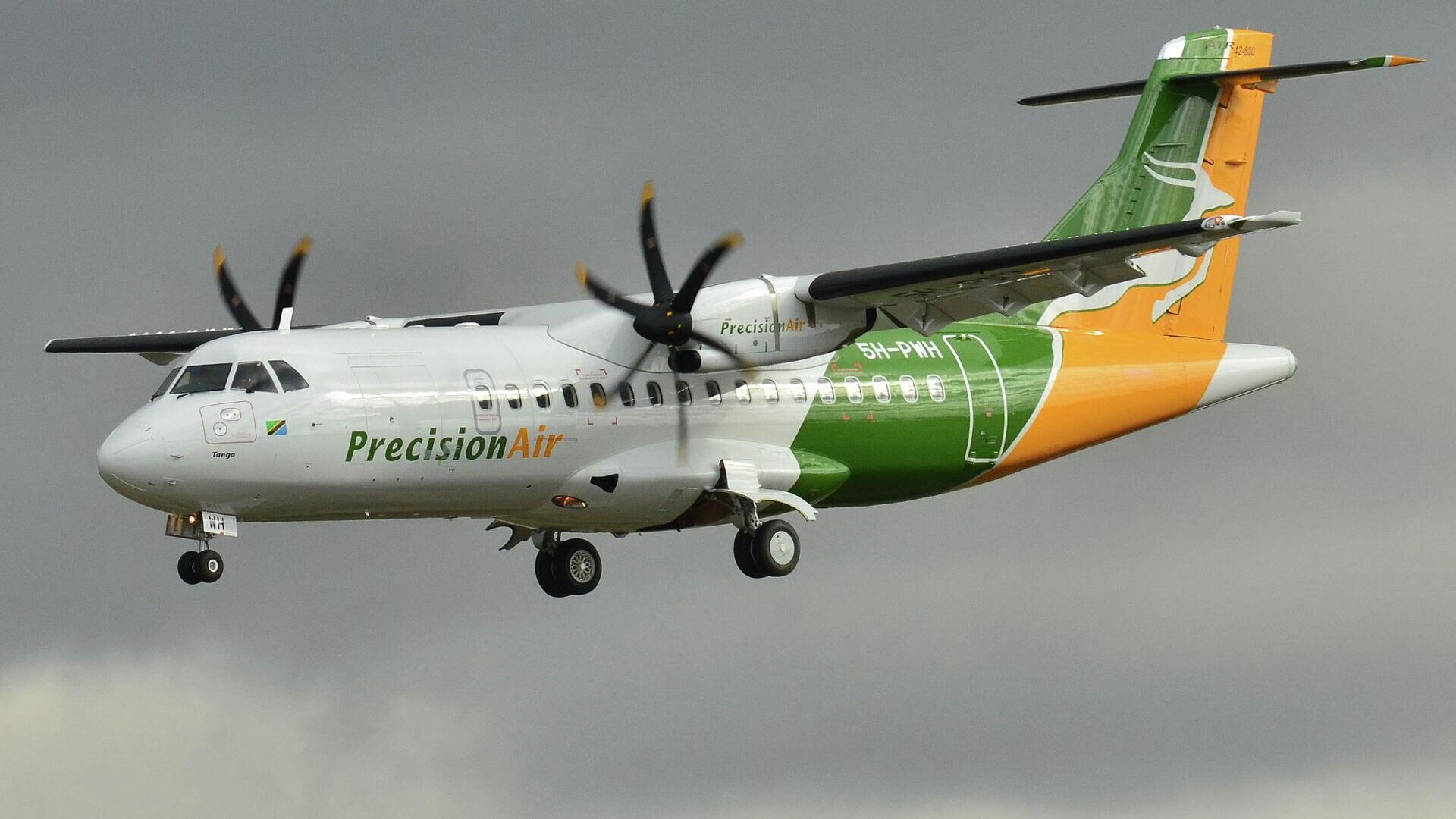 Самолет авиакомпании Precision Air - РИА Новости, 1920, 06.11.2022