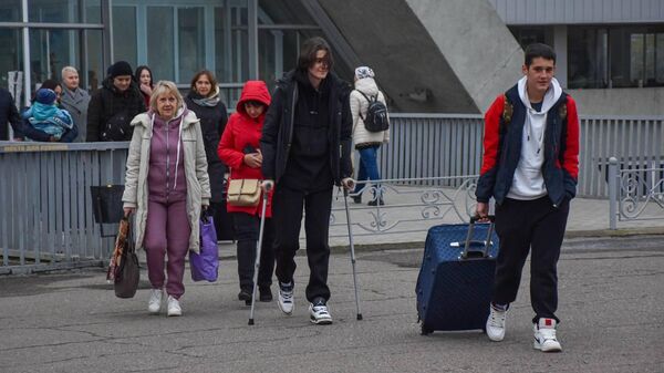 Дети из ЛНР отправились на отдых в Сочи