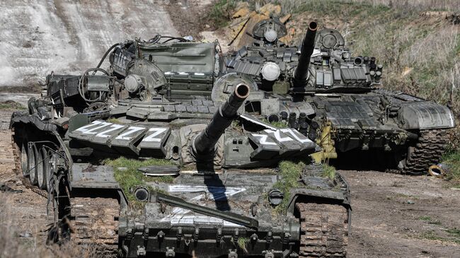 Танки Т-72 на Запорожском направлении