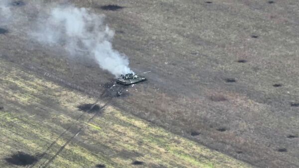 Уничтожение украинского танка Т64 Булат в районе города Кременная