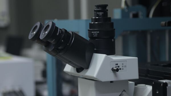 Оптический микроскоп лаборатории оптики и биофотоники СГУ