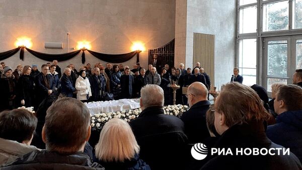 Прощание с руководителем крымского представительства Россия сегодня Светланой Бабаевой на Троекуровском кладбище в Москве