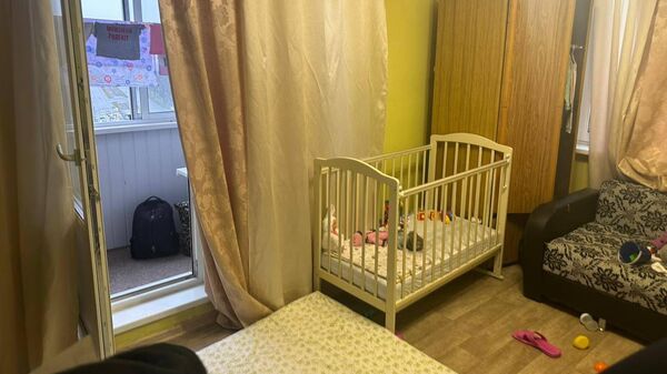 Квартира в доме в Сумском проезде в Москве, из окна которой был выброшен ребенок