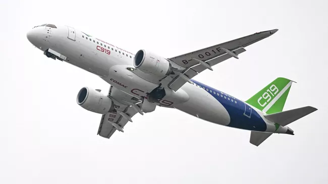 Самолет C919 китайской корпорации коммерческих самолетов на выставке Airshow China 2022 в Чжухае, провинция Гуандун