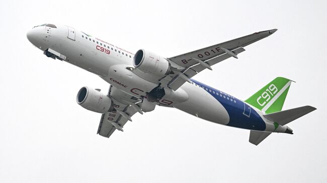 Самолет C919 китайской корпорации коммерческих самолетов на выставке Airshow China 2022 в Чжухае, провинция Гуандун