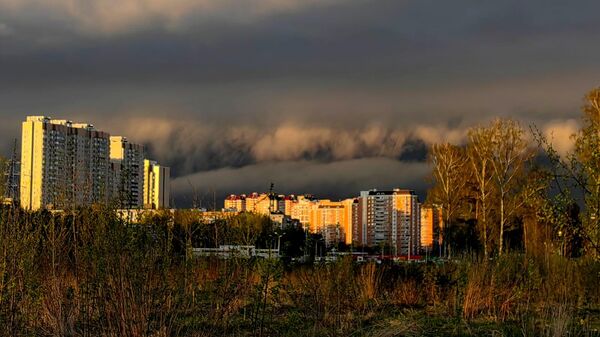 Фото из датасета облаков, собранного для классификатора метеорологами.  Грозовые облака в Московской области, надвигающиеся на г. Балашиху