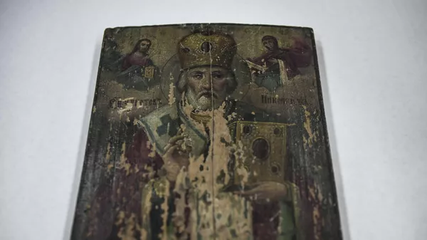 Старинная икона, которую пытались контрабандой вывезти из недостроенного здания храма раскольнической Православной церкви Украины, в Мелитопольском государственном краеведческом музее