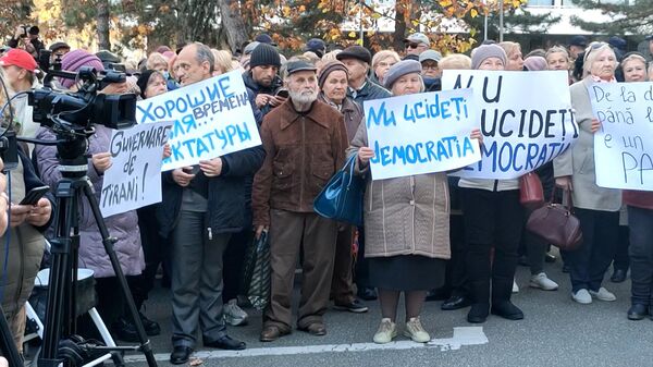 Не на что жить. Жители Кишинева вышли на антиправительственный митинг