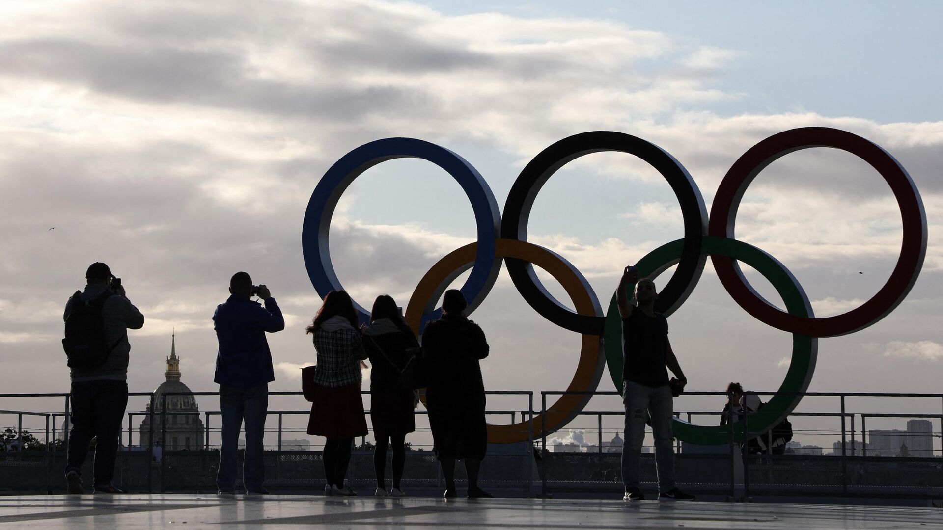 Олимпийские кольца на площади Трокадеро в Париже - РИА Новости, 1920, 11.11.2022
