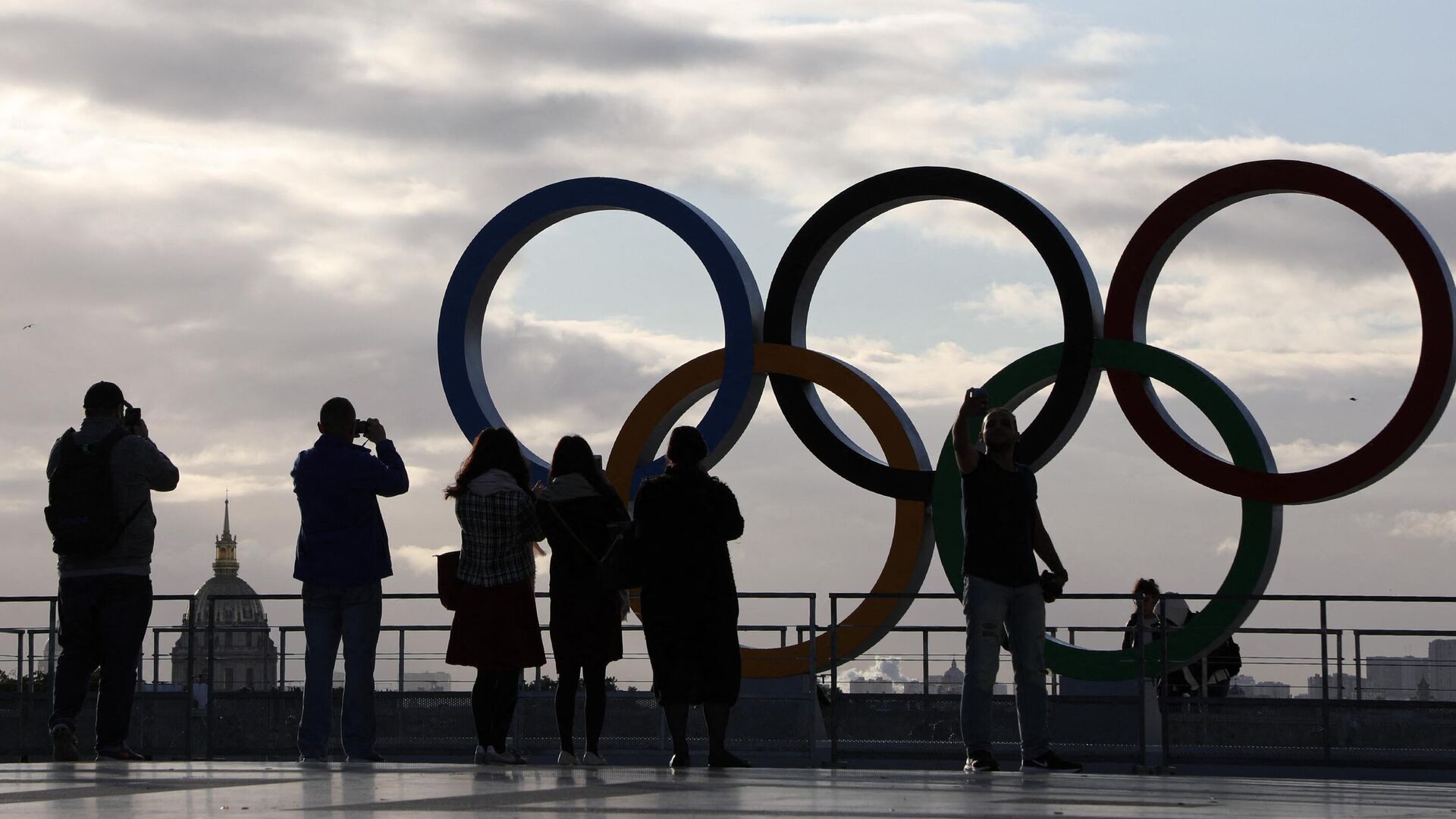 Олимпийские кольца на площади Трокадеро в Париже - РИА Новости, 1920, 11.11.2022