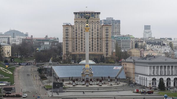 Безлюдная площадь Независимости в Киеве. Архивное фото