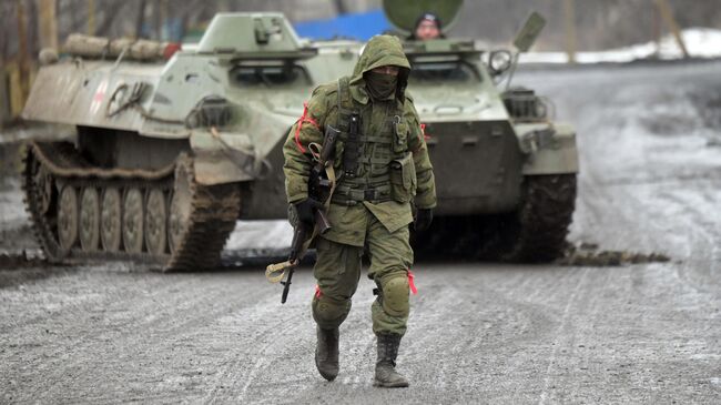 Боец народной милиции Донецкой народной республики