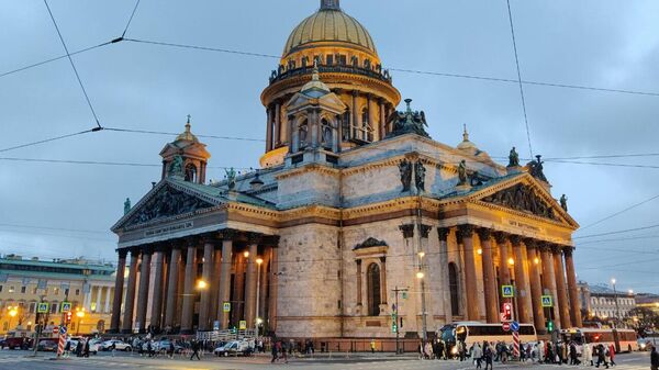 Санкт-Петербург. Вид на Исаакиевский собор