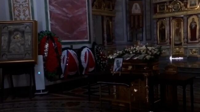 В кафедральном соборе Симферополя проходит подготовка к отпеванию Стремоусова