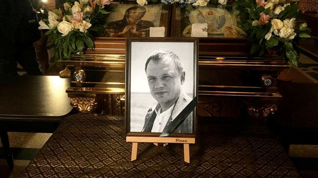 Портрет Кирилла Стремоусова в кафедральном соборе Симферополя 