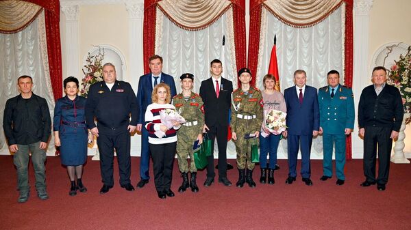 Торжественная церемония награждения подростков, проявивших мужество в экстремальных ситуациях и спасших человеческие жизни, в Калужской области