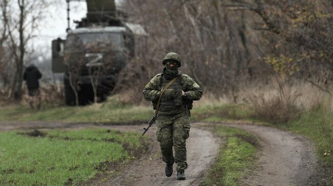 Военнослужащие подразделений радиоэлектронной борьбы в зоне проведения спецоперации