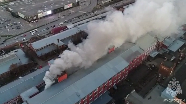 Пожар на бывшем заводе Зингер в Подмосковье