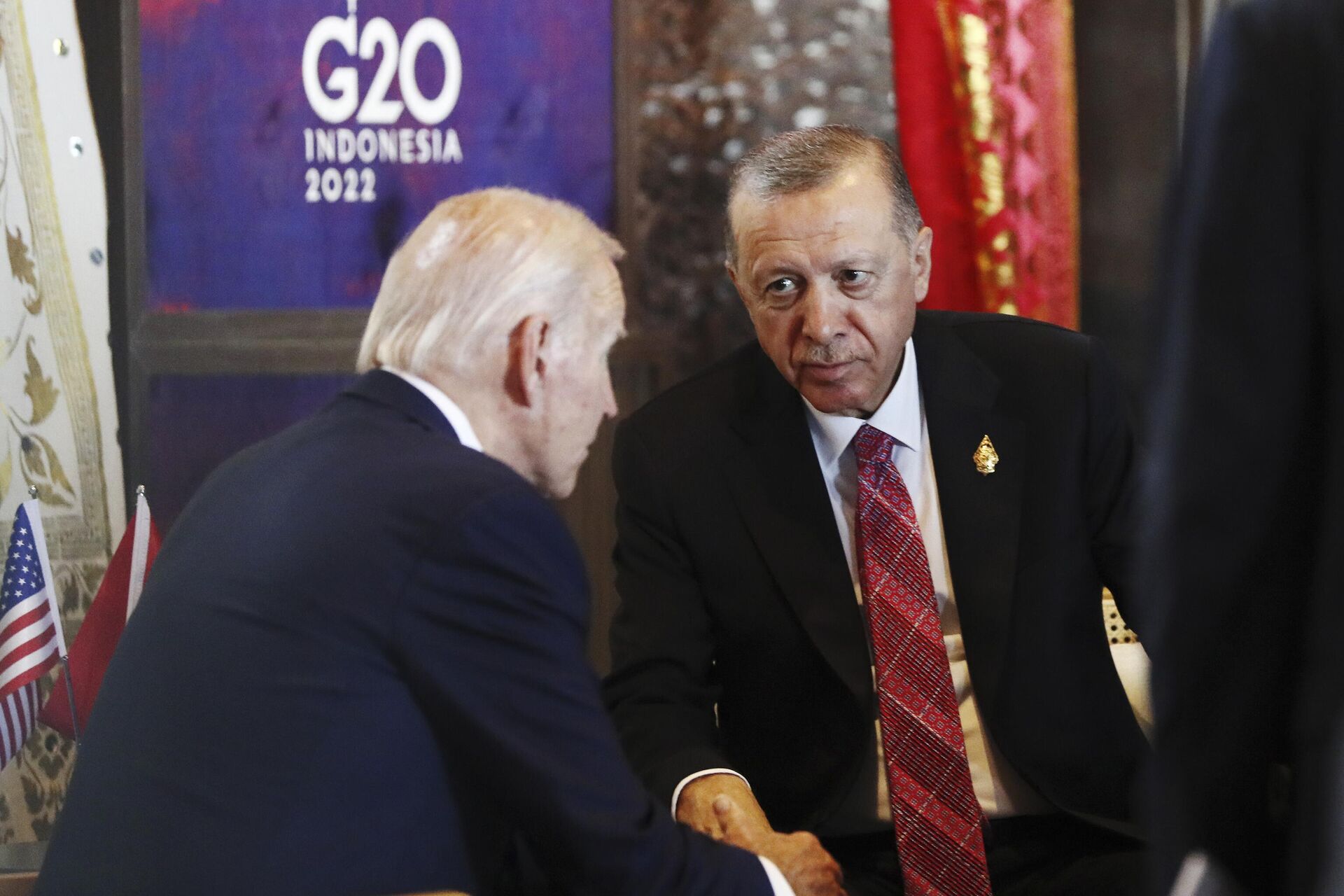 Президент США Джо Байден и президент Турции Тайип Эрдоган на саммите G20 в Индонезии - РИА Новости, 1920, 18.09.2023