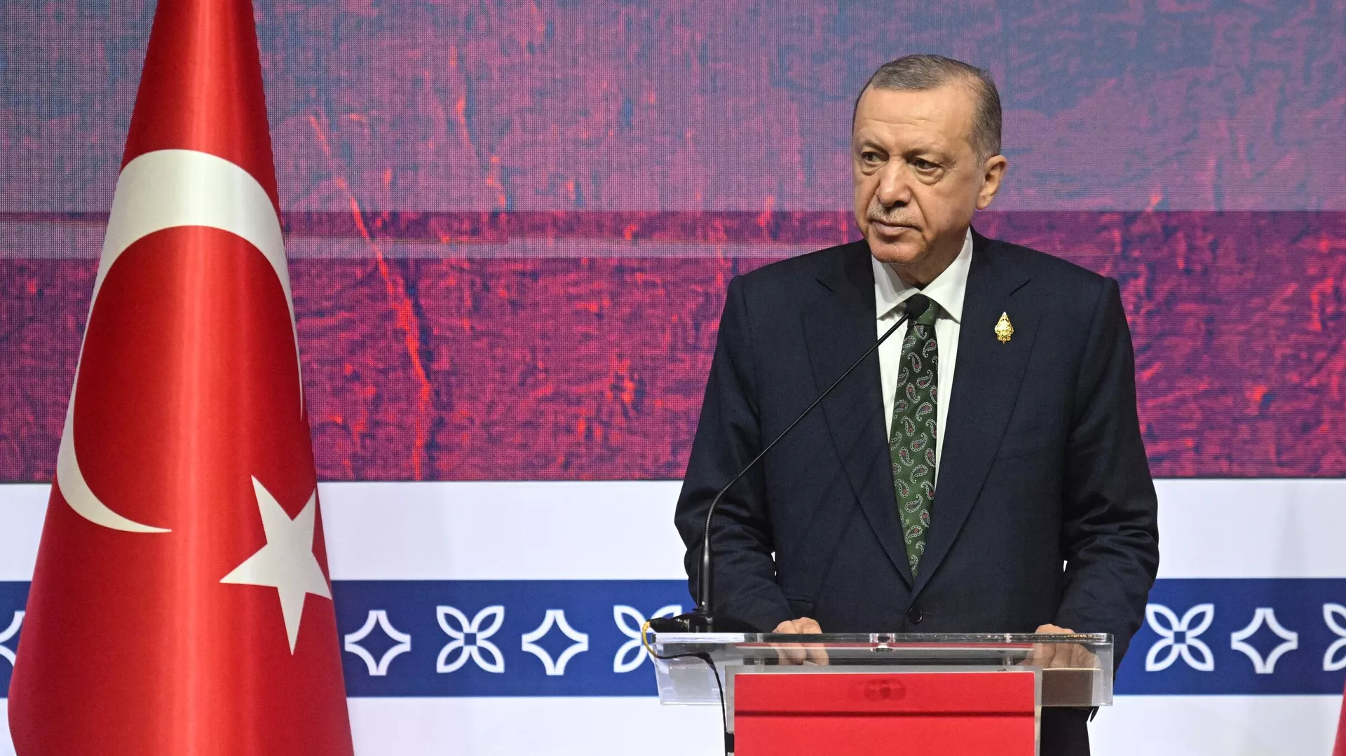Президент Турции Реджеп Тайип Эрдоган выступает на пресс-конференции во время саммита G20 на Бали - РИА Новости, 1920, 30.01.2023
