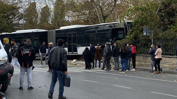 На месте ДТП с участием автобуса в Стамбуле, Турция. Фото очевидца
