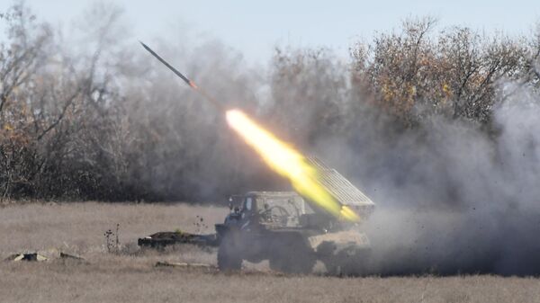 Работа реактивной артиллерии ВС России в зоне проведения спецоперации