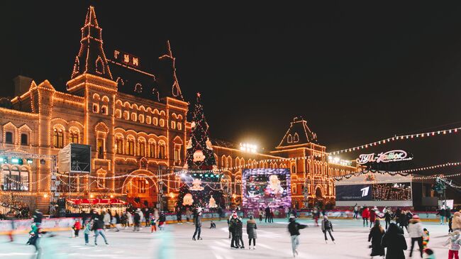 ГУМ-каток на Красной площади в Москве