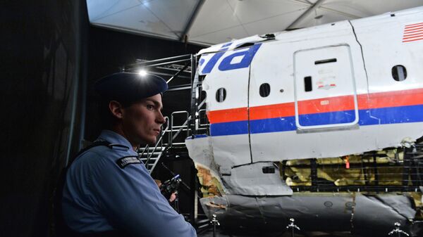 Представление доклада об обстоятельствах крушения лайнера Boeing 777 Malaysia Airlines (рейс MH17) на Востоке Украины 17 июля 2014 года