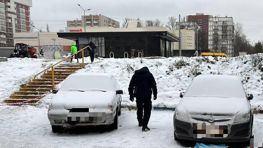 Место обнаружения тела убитой девушки на Севастопольском проспекте в Москве - РИА Новости, 1920, 18.11.2022