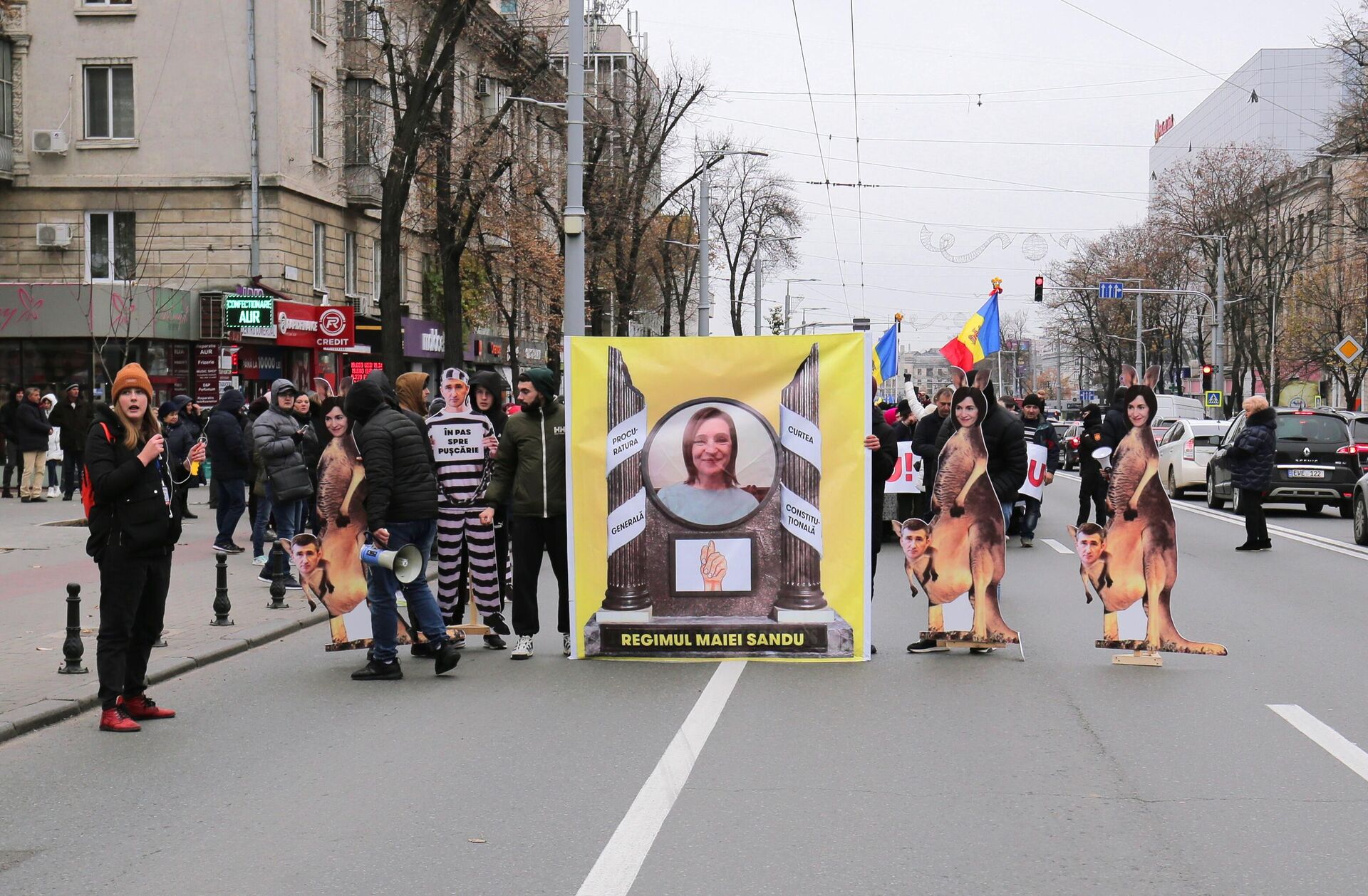 Участники акции протеста оппозиции перед зданием генеральной прокуратуры Молдавии в Кишиневе - РИА Новости, 1920, 23.11.2022