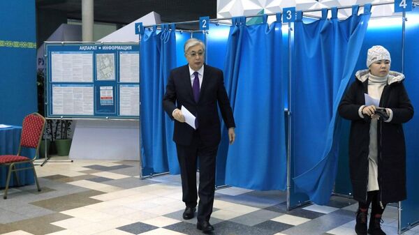 Касым-Жомарт Токаев в Астане на внеочередных выборах президента Казахстана