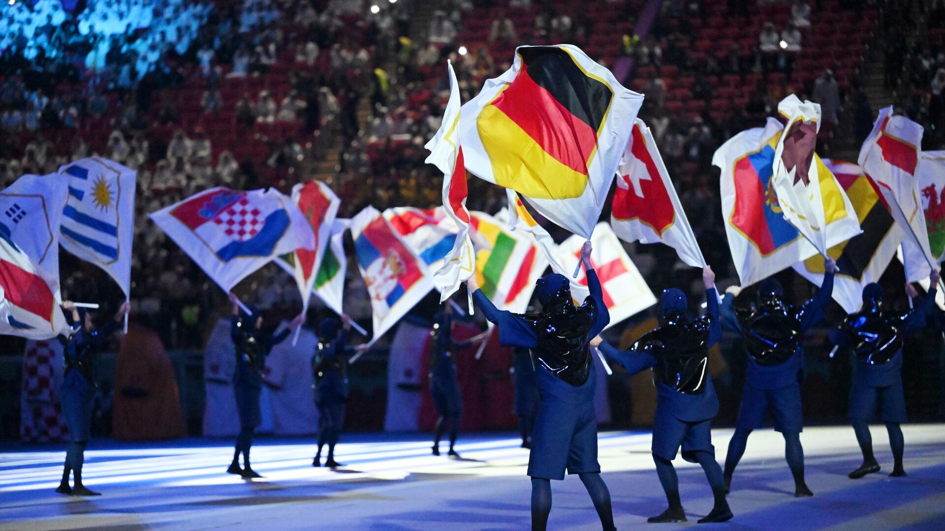 Флаги стран участниц на церемонии открытия ЧМ-2022 по футболу на стадионе ЭльБайт (ЭльХаур) в Катаре. - РИА Новости, 1920, 28.11.2022