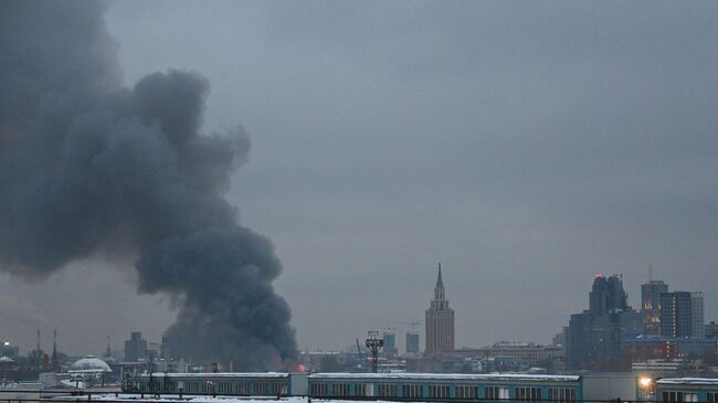 Пожар в районе Комсомольской площади в Москве