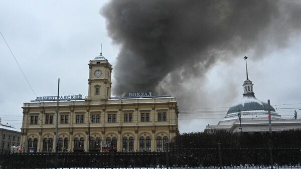 Пожар в районе Комсомольской площади в Москве 