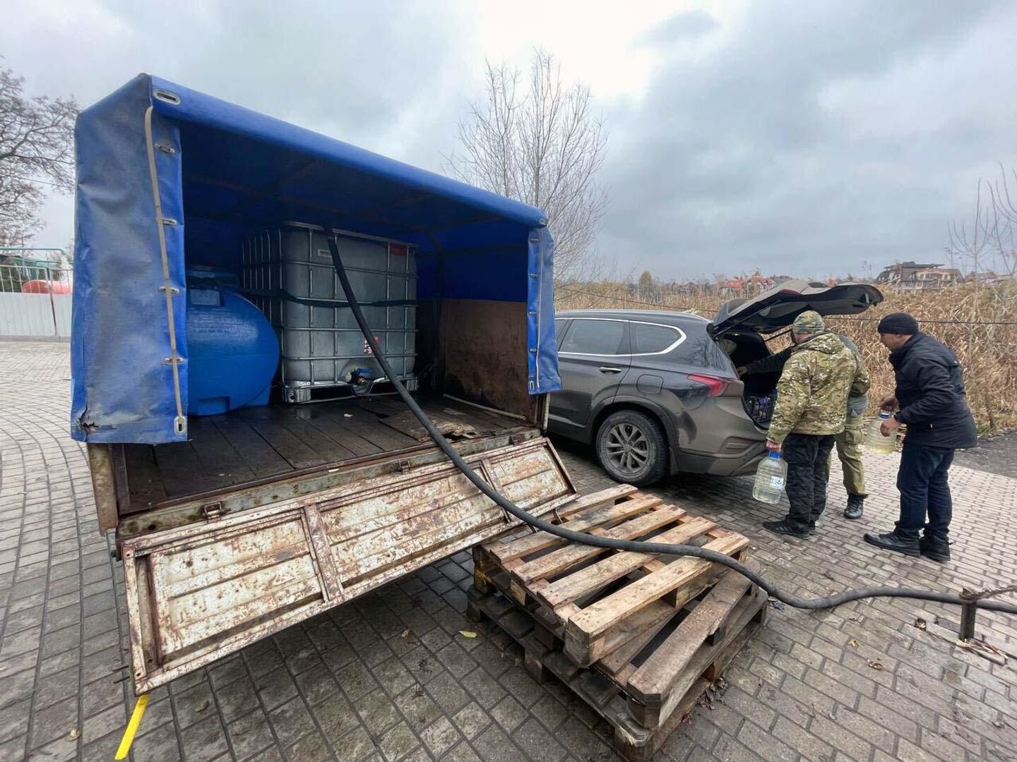 В Донецке ограничили подачу воды из-за обстрелов В Донецке ограничили подачу воды из-за обстрелов