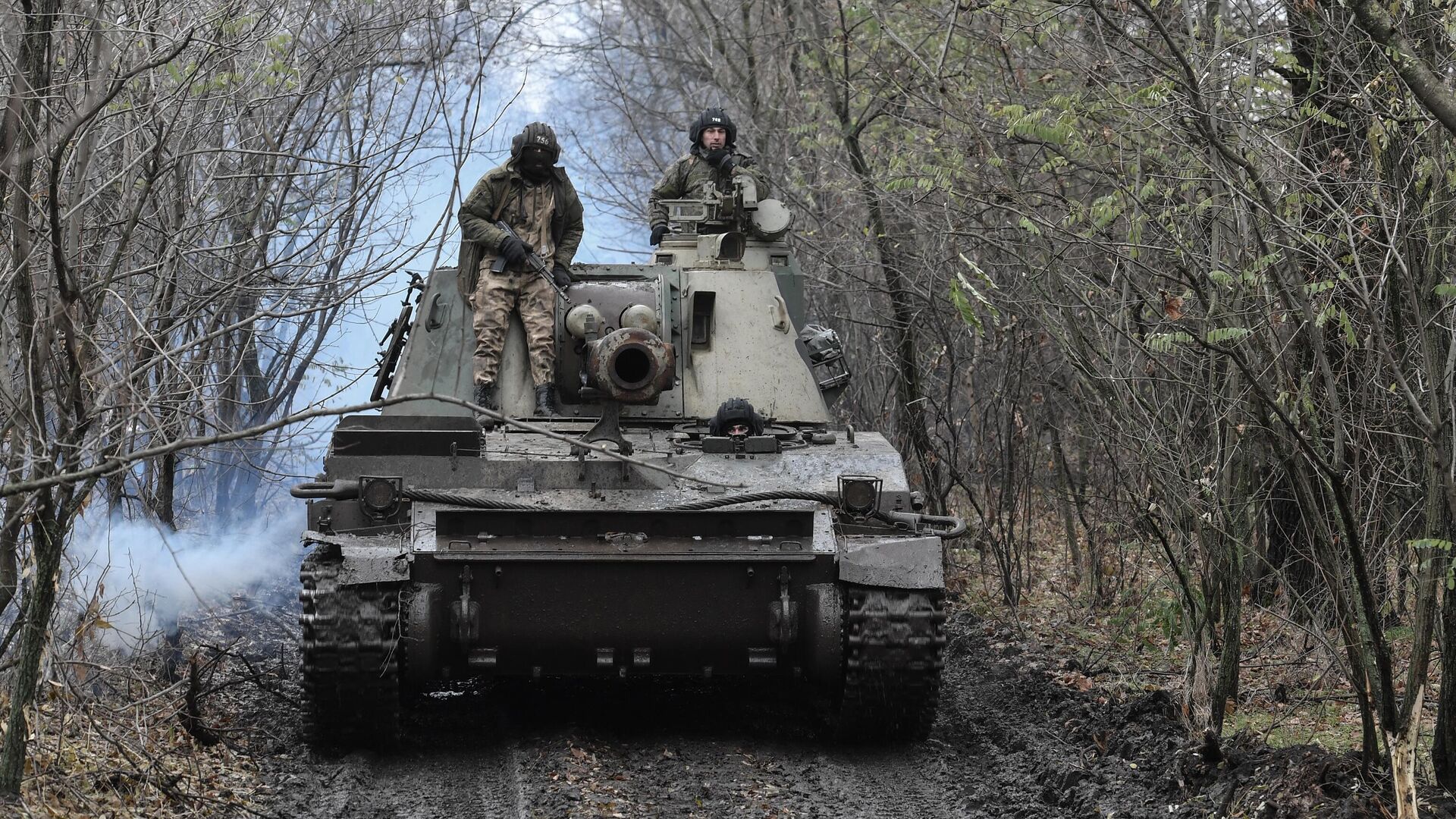 Самоходная артиллерийская установка 2С3 Акация в зоне проведения спецоперации - РИА Новости, 1920, 21.12.2022