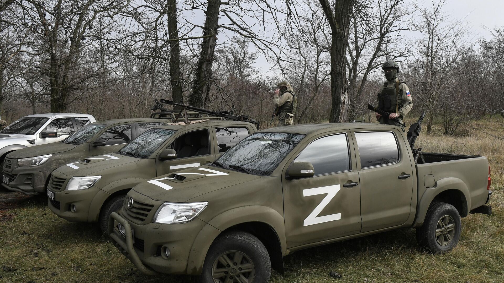 Первые добровольцы из Сербии начали боевую подготовку в Запорожской области  - РИА Новости, 17.01.2023