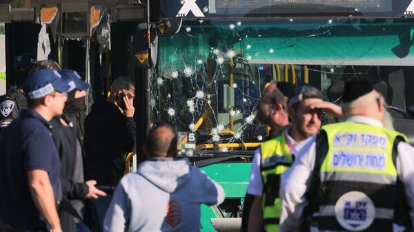 На месте взрыва на автобусной остановке в Иерусалиме. 23 ноября 2022