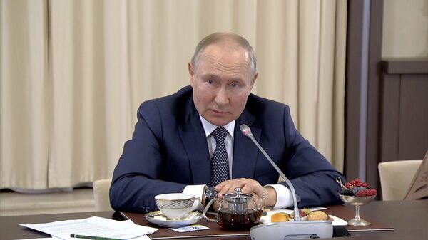 Путин о России и Донбассе: Это воссоединение должно было бы произойти раньше