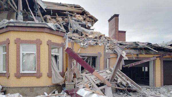 Последствия обстрела вооруженными формированиями Украины города Сватово