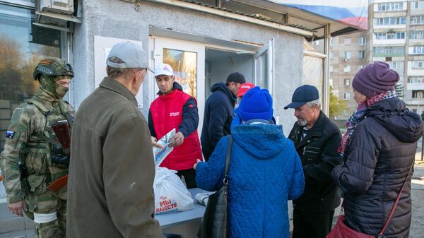 В Херсонской и Запорожской областях подразделения Росгвардии обеспечили выдачу более 120 тонн гуманитарной помощи