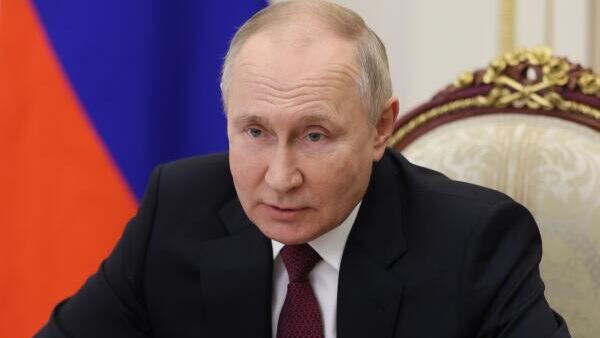 LIVE: Путин на XVIII Форуме межрегионального сотрудничества России и Казахстана