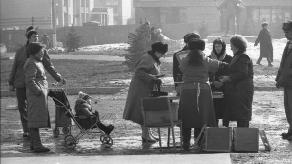 На улицах города Раменское Московской области. 1989 год