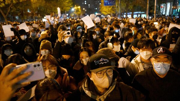 Акция против антиковидных ограничений в Пекине 