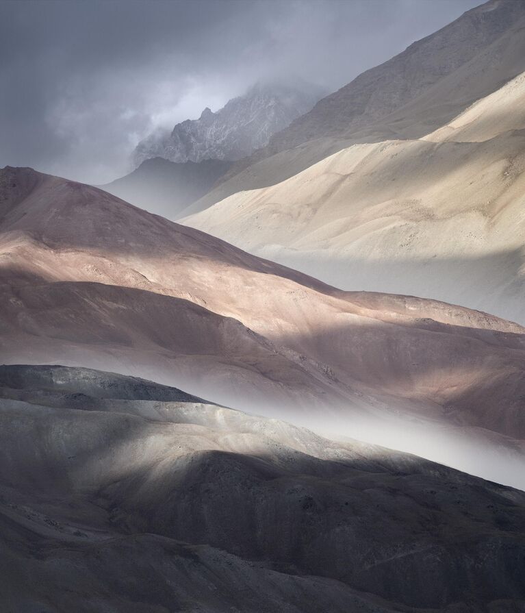 Работа фотографа Benjamin Briones Grandi Grandi Andes Interior, обедившая в конкурсе The International Landscape Photographer of the Year