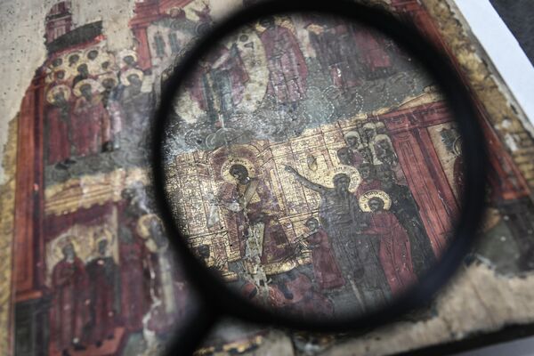 Старинные иконы, которые пытались контрабандой вывезти из недостроенного здания храма раскольнической Православной церкви Украины, в Мелитопольском государственном краеведческом музее