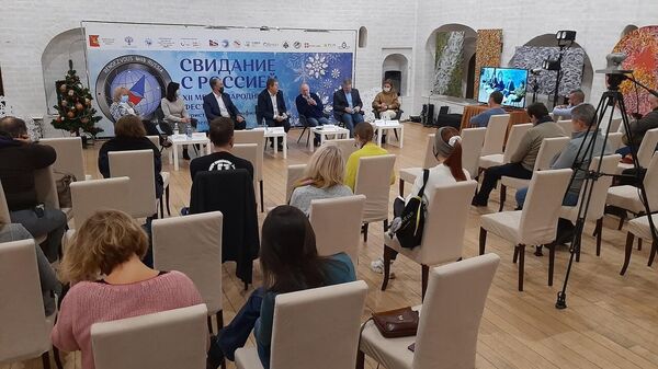 Участники туристического кинофестиваля Свидание с Россией в Вологде