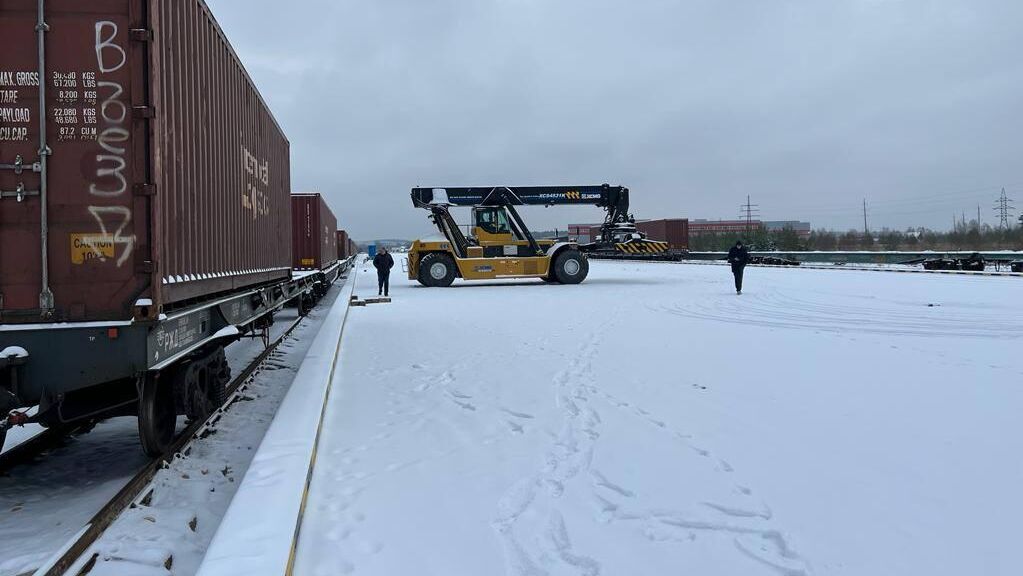 Контейнерный терминал в Чехове - РИА Новости, 1920, 01.12.2022